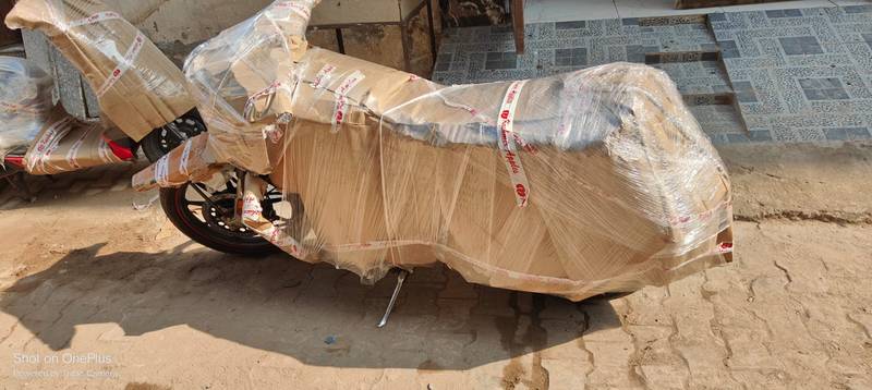 Packing and moving work by DLF Cargo Movers near DLF Phase 4, Gurgaon